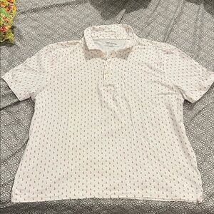 UNTUCKit White Polo with Red Pattern